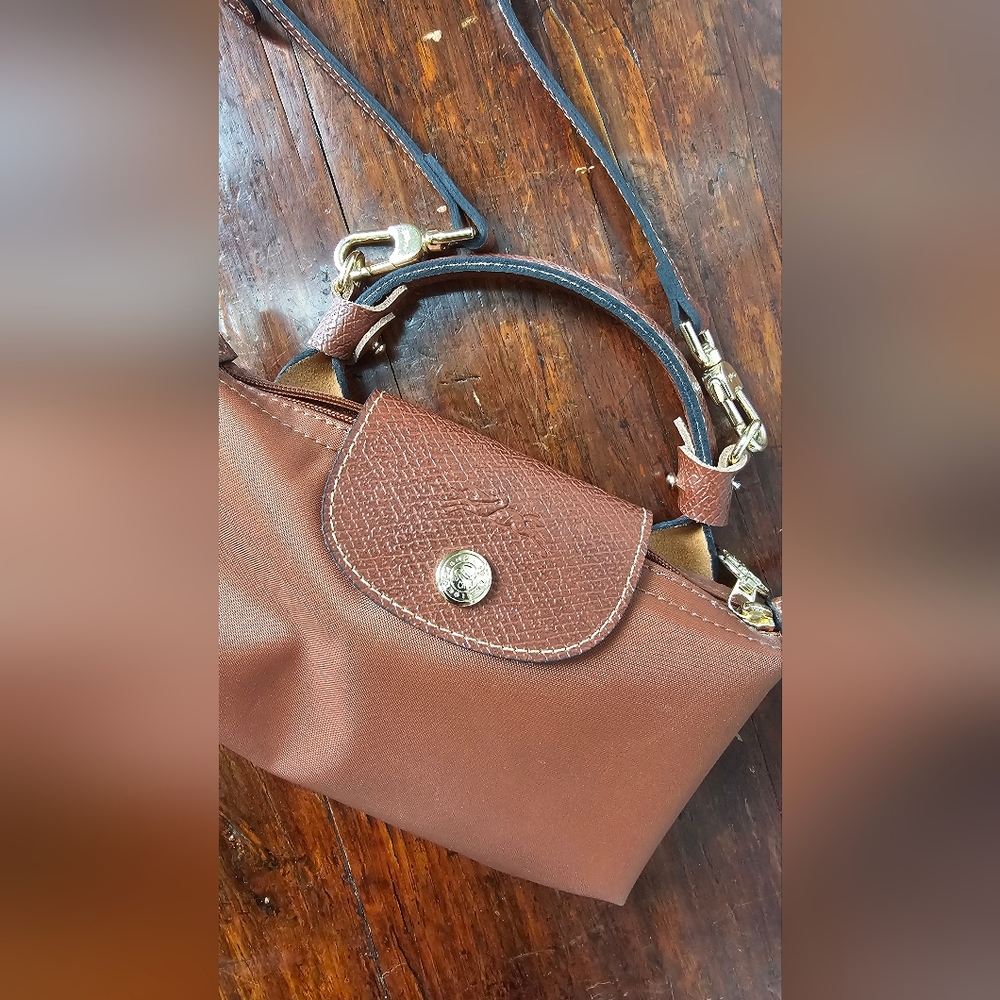 Longchamp Le Pliage Mini Crossbody In Brown. Gorgeous color. - Picture 4 of 5